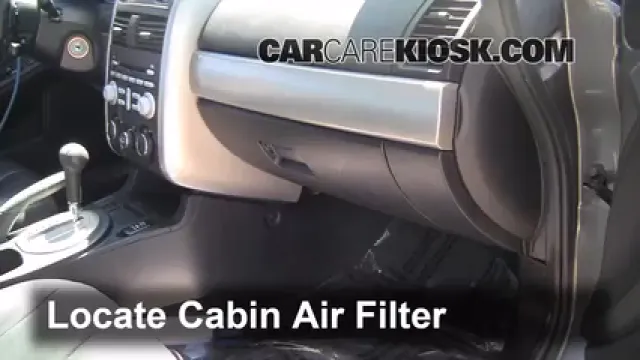 2005 Mitsubishi Galant ES 2.4L 4 Cyl. Filtre à air (intérieur) Changement